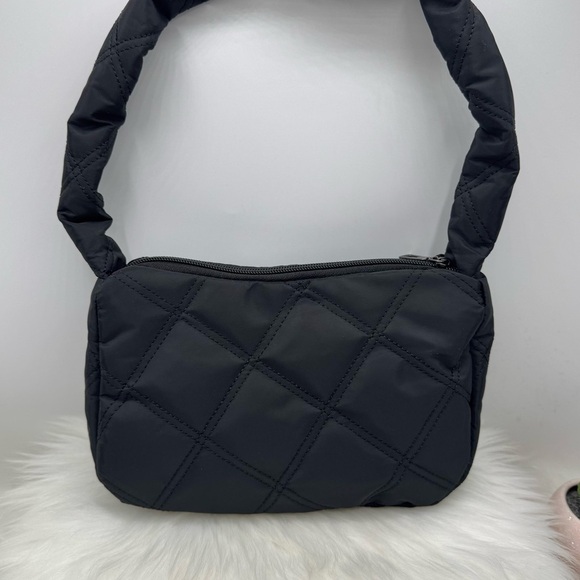 The Errands Grab & Go Quilted Nylon Handbag - Picture 7 of 7